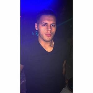 Meet your Posher, Jonathan